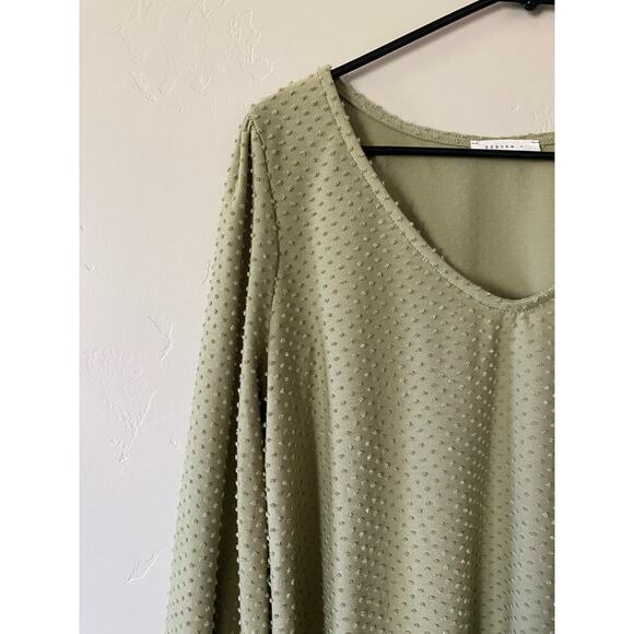 Reborn J Green Swiss Dot Long Sleeved Blouse - Picture 3 of 3